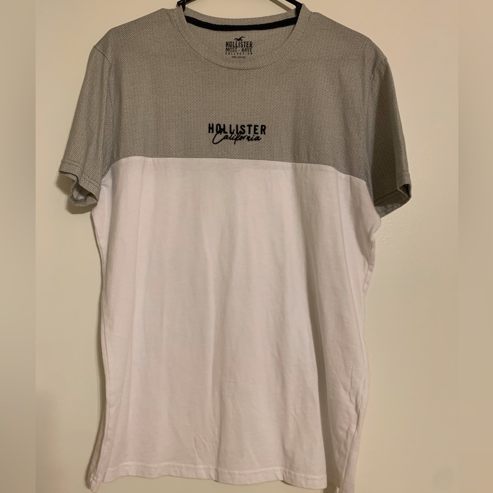 Hollister T-Shirt
